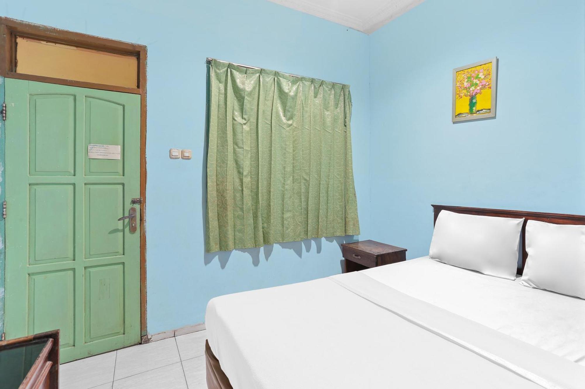 Oyo 93046 Hotel Fortuna Parepare Экстерьер фото